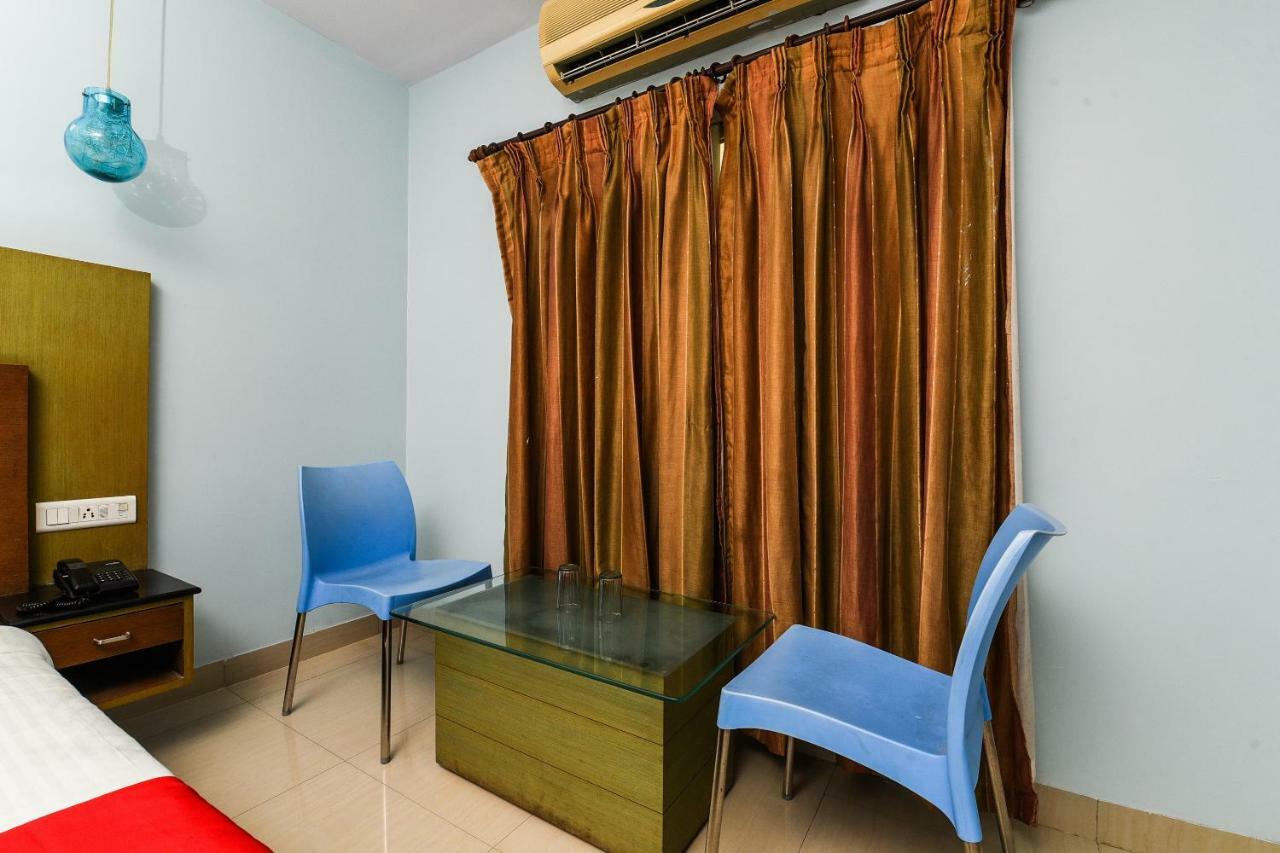 Balaji Grand Hotel Kākināda Екстериор снимка