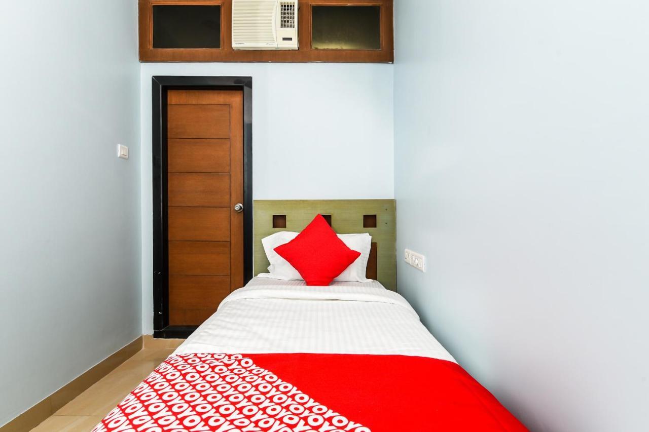 Balaji Grand Hotel Kākināda Екстериор снимка